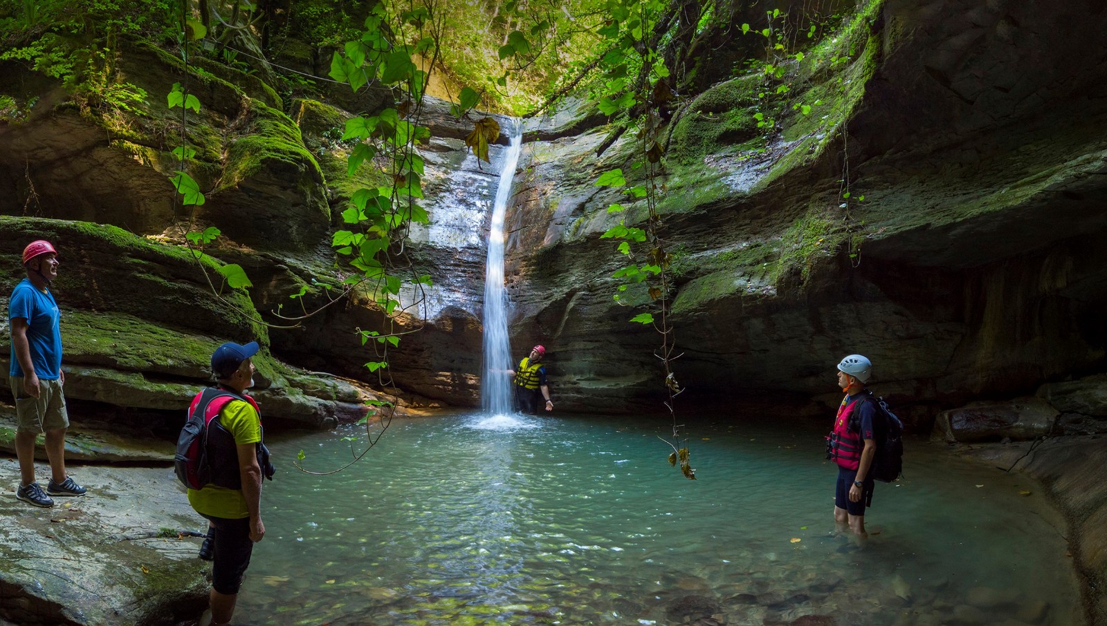 Süzek Deresi Şelaleleri ve Kanyonu
